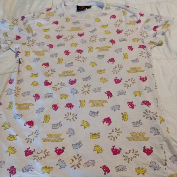 Space Invaders t-shirt - Picture 1 of 3